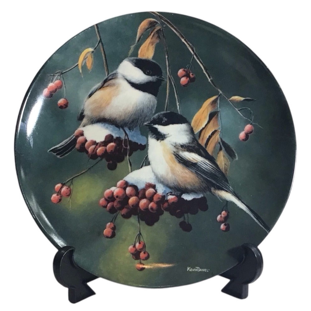 The Chickadee Decorative Collector Plate Kevin Daniel Knowles Fine China 1986
